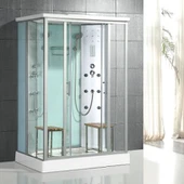 Sala de dutxa amb panell d'ordinador